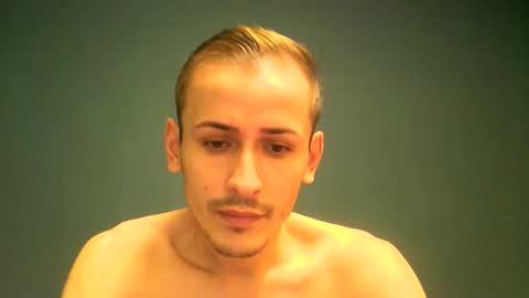 Snapshot of sesinha69 chatting on November 18, 2025, 7:24 am Sesinha online show from November 18, 2025, 7:24 am