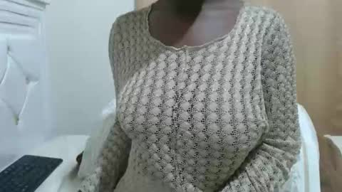 Sessy online show from September 14, 2025, 11:48 pm