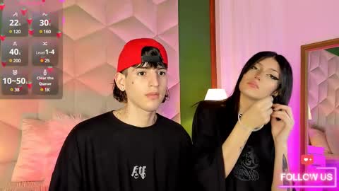 sett_and_gwen online show from January 13, 2025, 9:42 pm