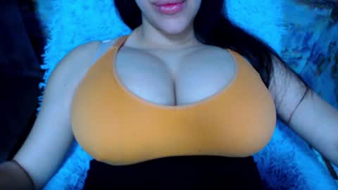 seu_cute online show from January 19, 2025, 5:49 pm