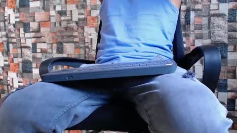 arnold online show from September 14, 2025, 1:21 pm