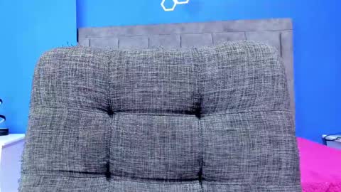 Snapshot of sexfenix_ chatting on February 10, 2025, 3:57 am karen and camilo online show from February 10, 2025, 3:57 am