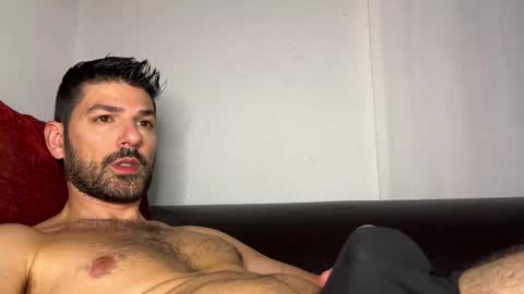 Lucenzo  online show from November 9, 2025, 11:25 pm