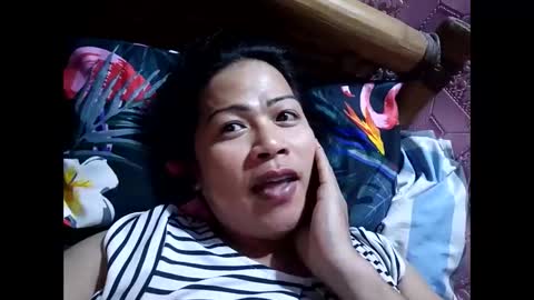 Snapshot of sexgoddesses4u chatting on November 2, 2025, 4:04 am Ems online show from November 2, 2025, 4:04 am