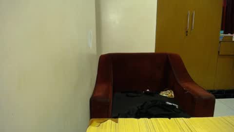 Snapshot of sexie_desire chatting on April 1, 2026, 2:36 pm Mari online show from April 1, 2026, 2:36 pm