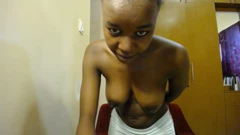 Snapshot of sexie_desire chatting on April 5, 2026, 5:26 am Mari online show from April 5, 2026, 5:26 am