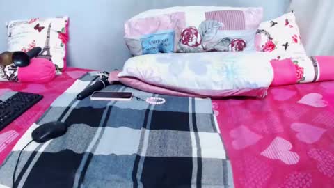 Snapshot of sexiebootyjoyxx chatting on February 3, 2025, 5:14 pm sexiebootyjoyxx online show from February 3, 2025, 5:14 pm