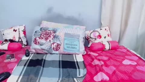 Snapshot of sexiebootyjoyxx chatting on February 19, 2025, 8:22 am sexiebootyjoyxx online show from February 19, 2025, 8:22 am