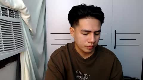 HI I AM JAMESPLEASE LET ME DO SOME HOT SHOWS FOR YOU HERE FOR MY  SCHOOL AND FOR MY FAMILY online show from November 4, 2025, 4:44 am