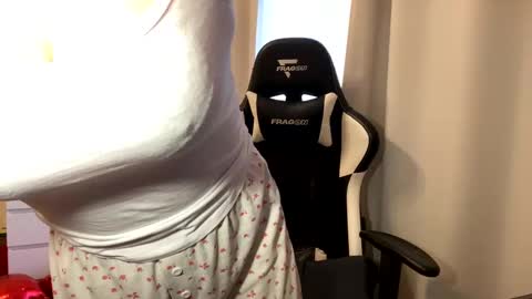 My name is Mia whats yours online show from February 28, 2025, 12:09 pm