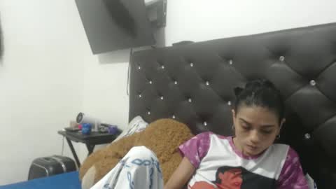 anny online show from February 5, 2025, 11:34 am