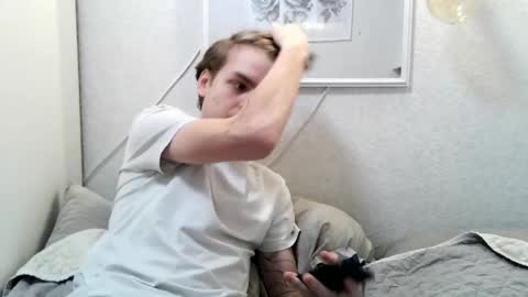 Jennis and OliverPvt is open online show from April 27, 2026, 7:01 pm