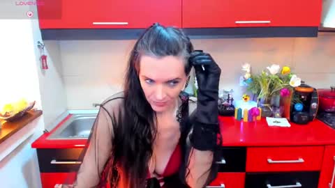 sexqueen1111 online show from February 3, 2025, 8:13 pm