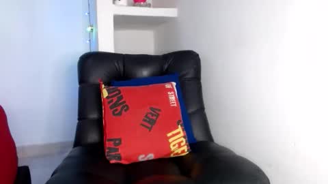 Snapshot of sexseason777 chatting on April 6, 2026, 7:04 pm STIIV G online show from April 6, 2026, 7:04 pm