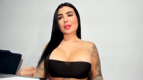 SARA    online show from October 7, 2025, 11:46 pm