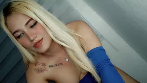 Snapshot of sexual_desire22 chatting on November 25, 2025, 9:53 am Britney Allen online show from November 25, 2025, 9:53 am