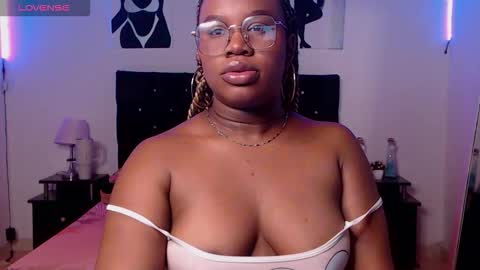 Snapshot of sexx_amara chatting on February 21, 2026, 6:25 am Amara online show from February 21, 2026, 6:25 am