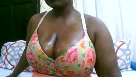sexxi_ebony online show from October 3, 2025, 9:28 am