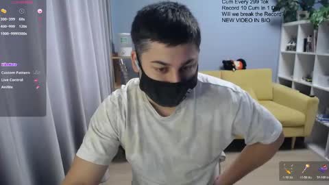 Snapshot of sexxxdickbig chatting on April 30, 2026, 8:09 am Tommy online show from April 30, 2026, 8:09 am