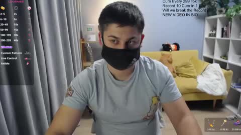 Snapshot of sexxxdickbig chatting on April 30, 2026, 8:26 pm Tommy online show from April 30, 2026, 8:26 pm