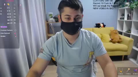 Snapshot of sexxxdickbig chatting on May 3, 2026, 7:58 am Tommy online show from May 3, 2026, 7:58 am