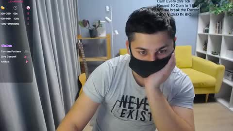 Snapshot of sexxxdickbig chatting on May 6, 2026, 7:30 pm Tommy online show from May 6, 2026, 7:30 pm