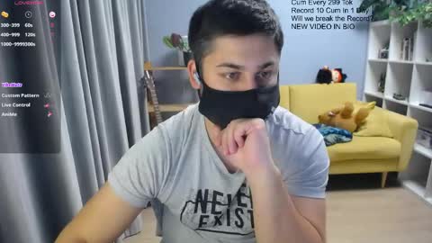 Snapshot of sexxxdickbig chatting on May 7, 2026, 7:41 pm Tommy online show from May 7, 2026, 7:41 pm