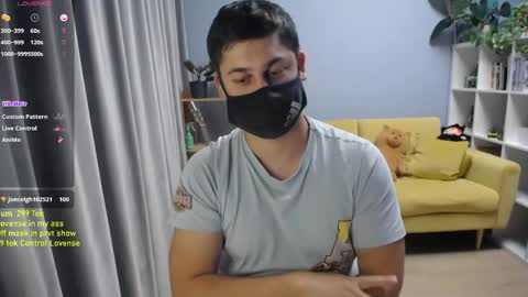 Snapshot of sexxxdickbig chatting on May 30, 2026, 7:55 pm Tommy online show from May 30, 2026, 7:55 pm