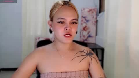 Snapshot of sexxxy_caroline chatting on May 3, 2026, 9:04 am sexxxy_caroline online show from May 3, 2026, 9:04 am