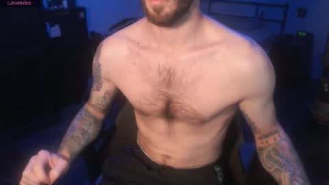 SiuL online show from November 4, 2025, 9:19 am