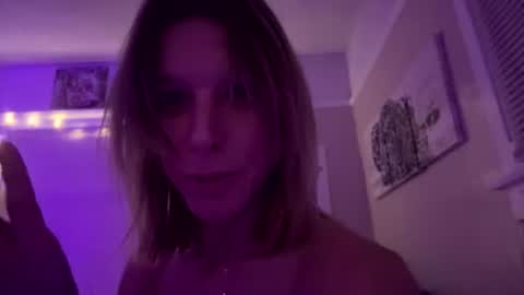 Snapshot of sexxxyzee chatting on July 23, 2026, 9:18 am Jenna online show from July 23, 2026, 9:18 am