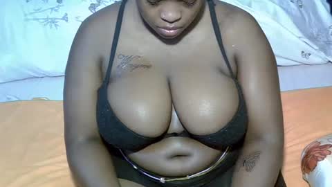 Snapshot of sexxy_brii chatting on November 2, 2025, 10:12 pm sexxy_brii online show from November 2, 2025, 10:12 pm