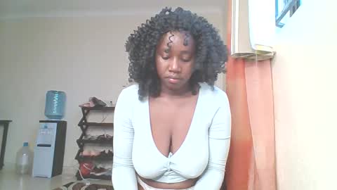 Sweet doll  online show from September 15, 2025, 6:24 am
