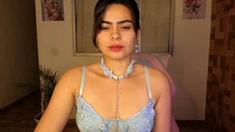  Angie   online show from January 15, 2025, 11:00 am