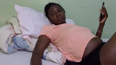 Snapshot of sexxymelanin73 chatting on November 1, 2025, 7:49 pm Sexy Boobs online show from November 1, 2025, 7:49 pm