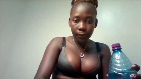 sexxyvajaina online show from February 2, 2025, 11:53 pm