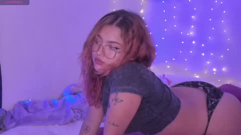 Snapshot of sexy_and_naughty_girl chatting on January 15, 2025, 4:47 am Lucy Annyy online show from January 15, 2025, 4:47 am