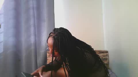 Ariana online show from December 15, 2025, 7:23 am