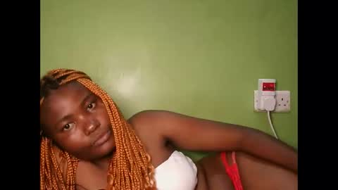 Snapshot of sexy_banice chatting on February 19, 2026, 6:59 pm sexy_banice online show from February 19, 2026, 6:59 pm