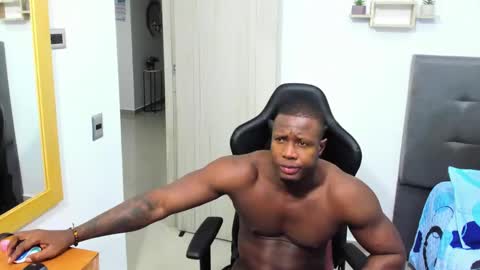 Snapshot of sexy_blackman chatting on March 6, 2025, 5:03 am sexy blackman online show from March 6, 2025, 5:03 am
