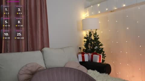 Lina online show from December 22, 2024, 1:22 pm