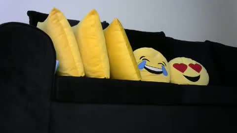 liya online show from February 7, 2025, 10:52 pm