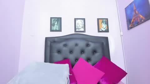 Snapshot of sexy_candy18x chatting on May 15, 2026, 11:34 pm sexy_candy18x online show from May 15, 2026, 11:34 pm
