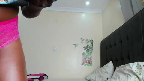 Snapshot of sexy_celena chatting on March 5, 2025, 8:32 pm Celena Selena online show from March 5, 2025, 8:32 pm