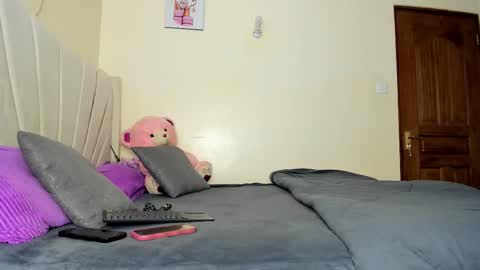 Snapshot of sexy_celena chatting on September 14, 2025, 1:43 pm Celena Selena online show from September 14, 2025, 1:43 pm