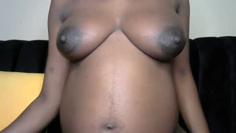 Snapshot of sexy_couple412048 chatting on December 29, 2024, 3:57 pm obed and immy online show from December 29, 2024, 3:57 pm