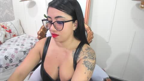  C R I S T A L  online show from December 9, 2024, 11:13 pm