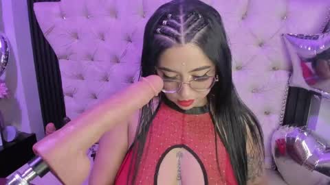  C R I S T A L  online show from April 20, 2026, 9:05 pm