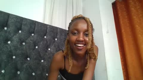 sexy_ebony_nica online show from February 13, 2025, 9:17 pm