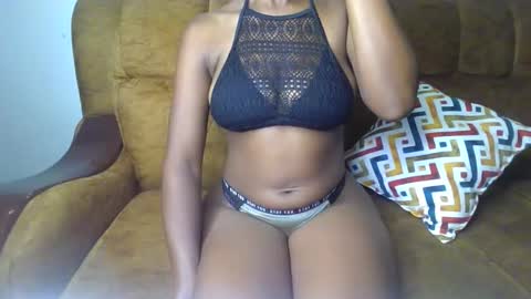 Snapshot of sexy_ellahh chatting on May 12, 2026, 1:58 am Ellahh online show from May 12, 2026, 1:58 am